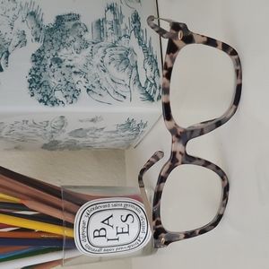 Women's Readers, 2.00